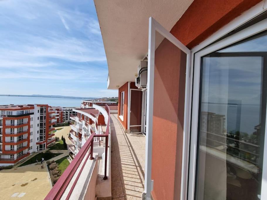 Roof Top Sea View Apartment 167,2Loznice,4-7 Osob Sveti Vlas Exterior foto