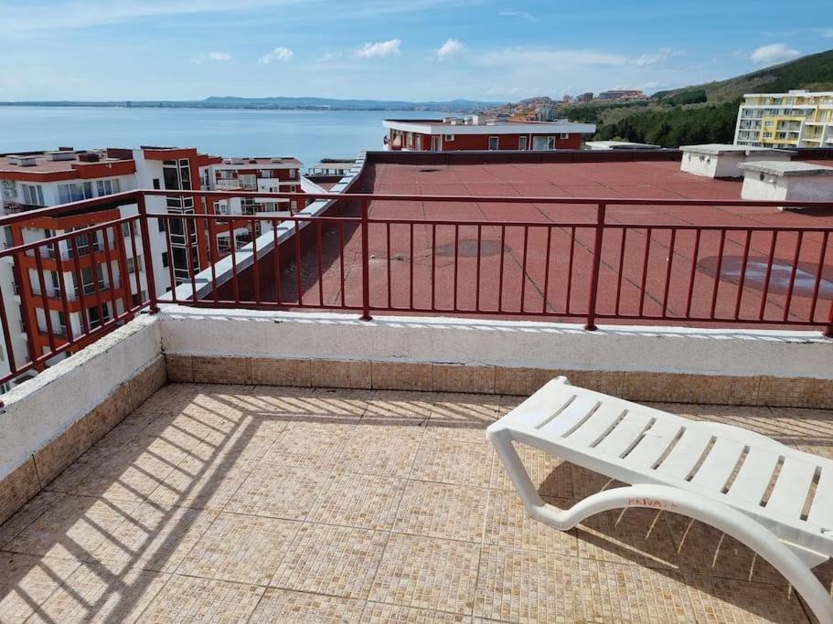 Roof Top Sea View Apartment 167,2Loznice,4-7 Osob Sveti Vlas Exterior foto